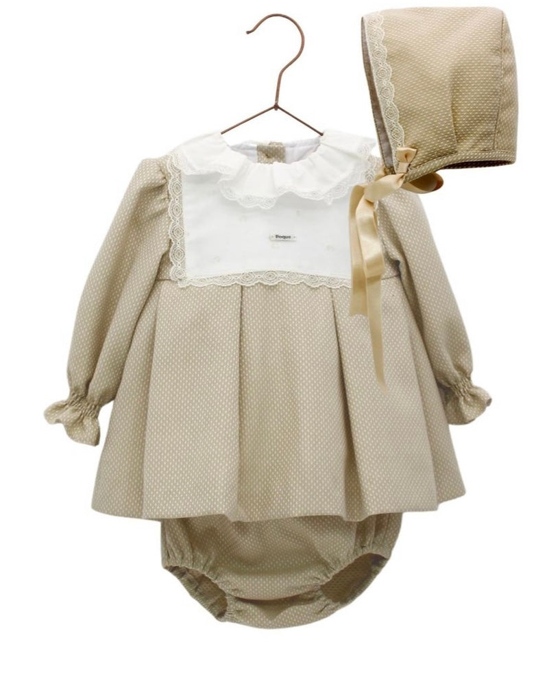 Jesusito ceremonia beige con gorrito Foque 3