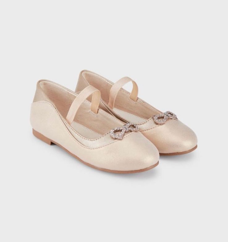 Zapato mercedita oro ceremonia piel
