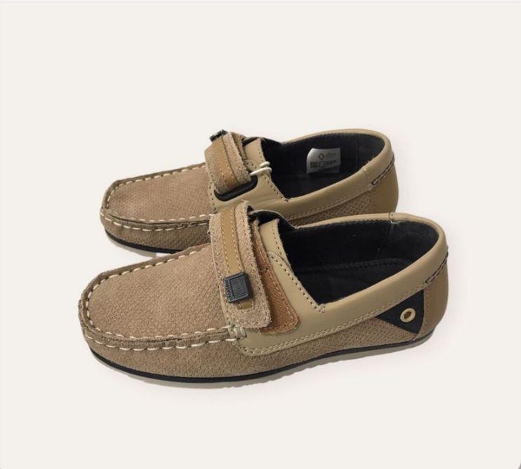 Zapato mocasin tostado piel serraje