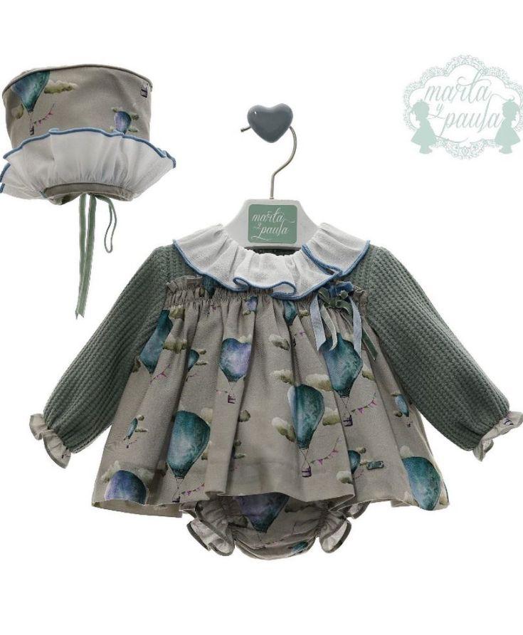 Jesusito verde estampado globos y gorrito Marta y Paula