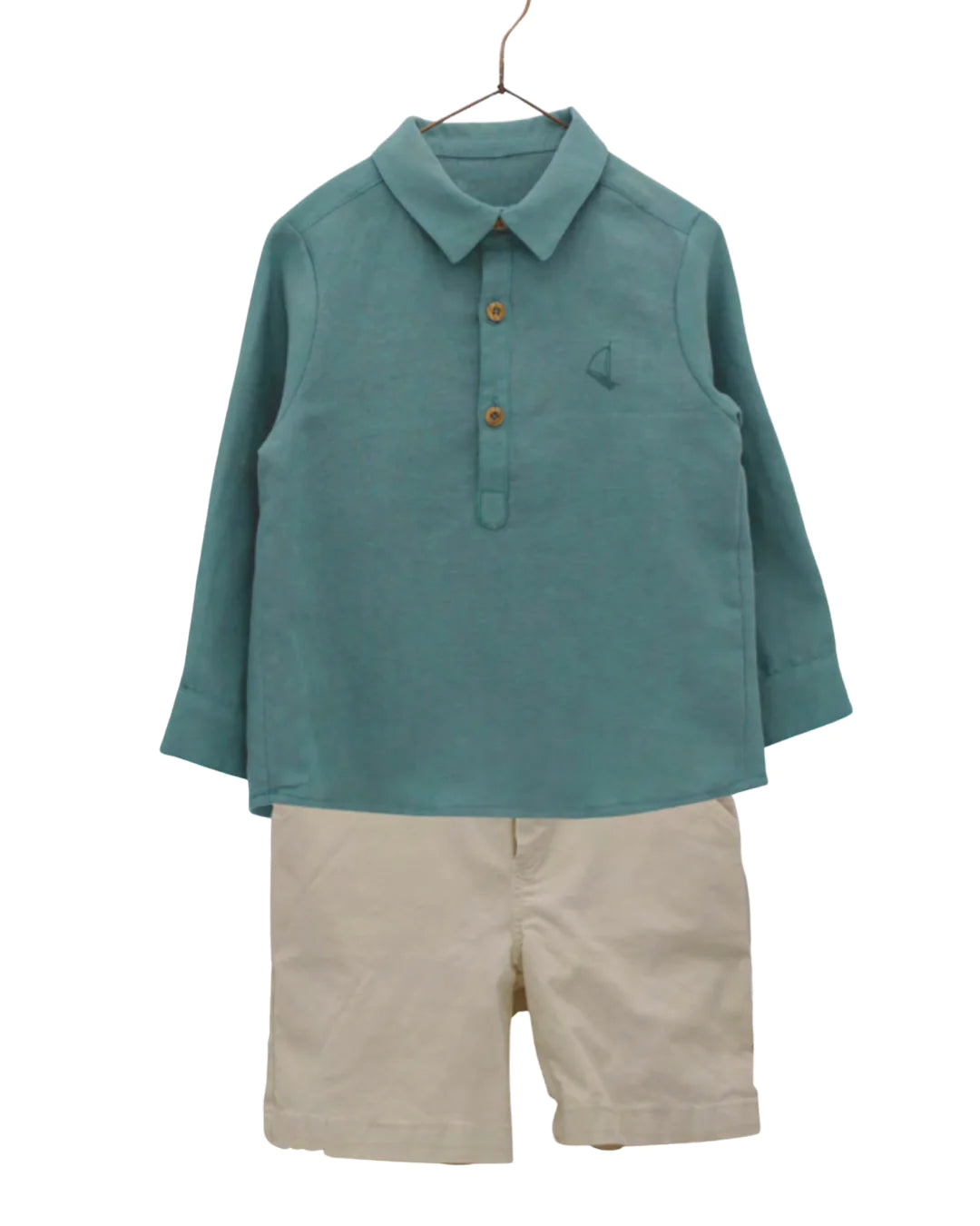 Conjunto Camisa Verde y Bermuda Beige